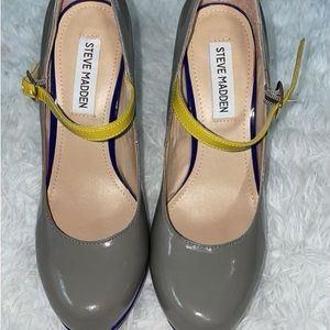 Steve madden  Tri color platform Heels size 8